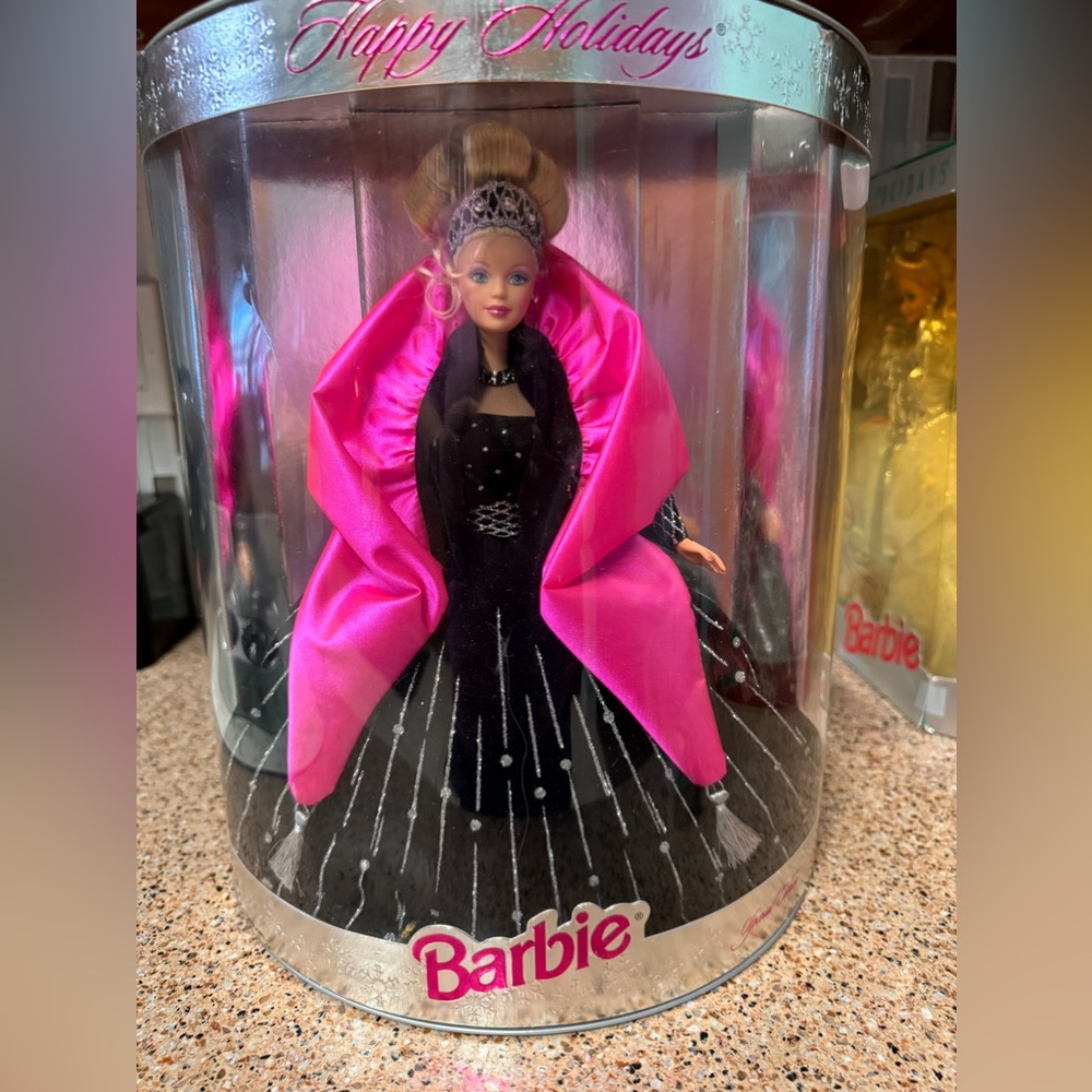 NRFB 1998 Happy Holiday Barbie